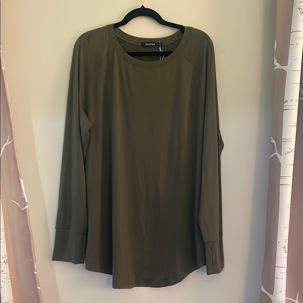 NWT Tunic Top